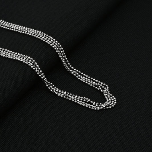 Sophisticated silver chain with a majestic look for girls