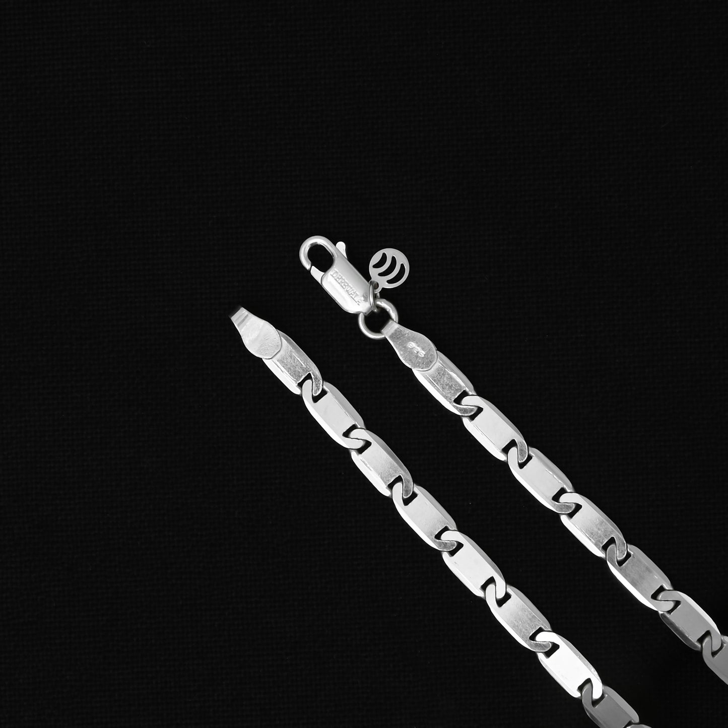 Elegant silver chip design chain for boys with connecting links