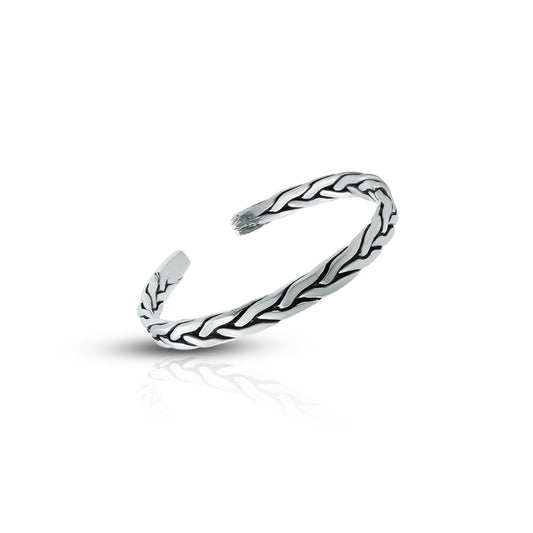 Stylish silver kada with twist design for boys.