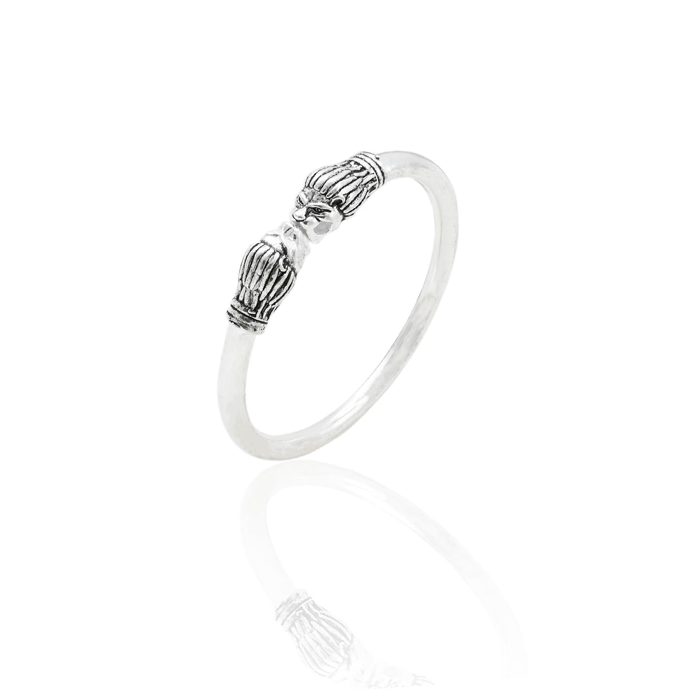 Elegant silver kada for boys with a striking lion motif