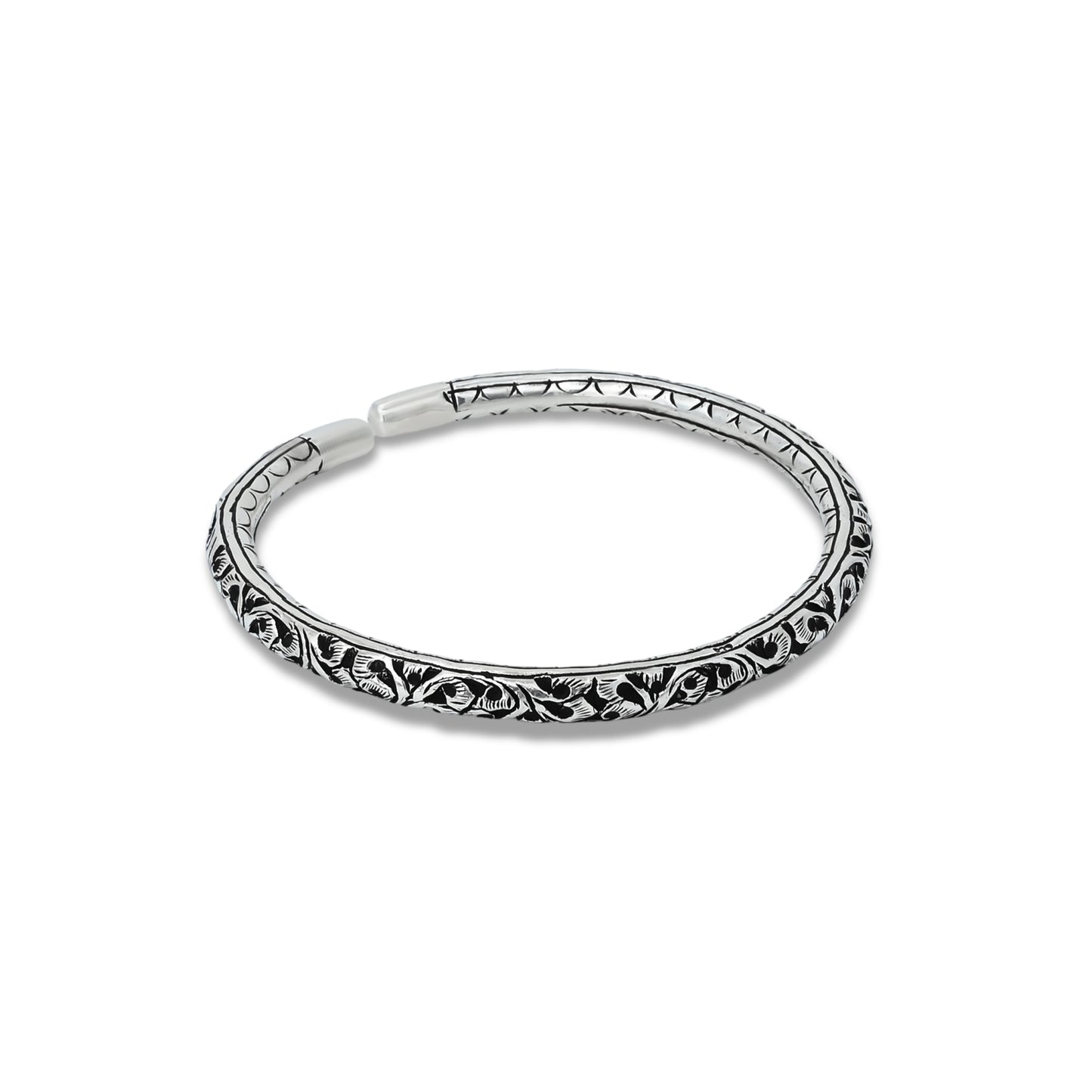 Traditional silver kada anklet that exudes classic charm and grace