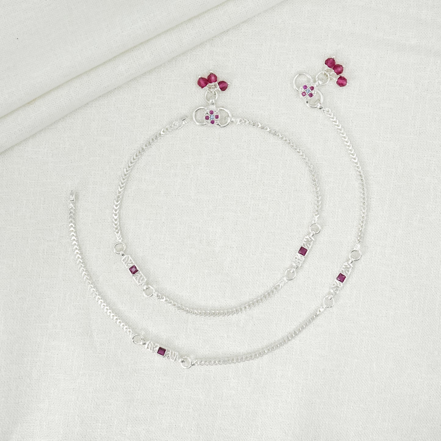 Trendy Lightweight Silver Anklet Chain Pattern