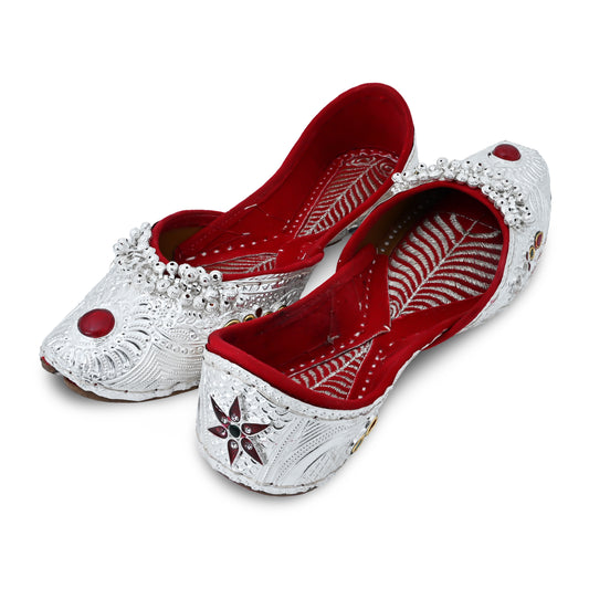 Silver ethnic jutti with red gemstone, handcrafted for women