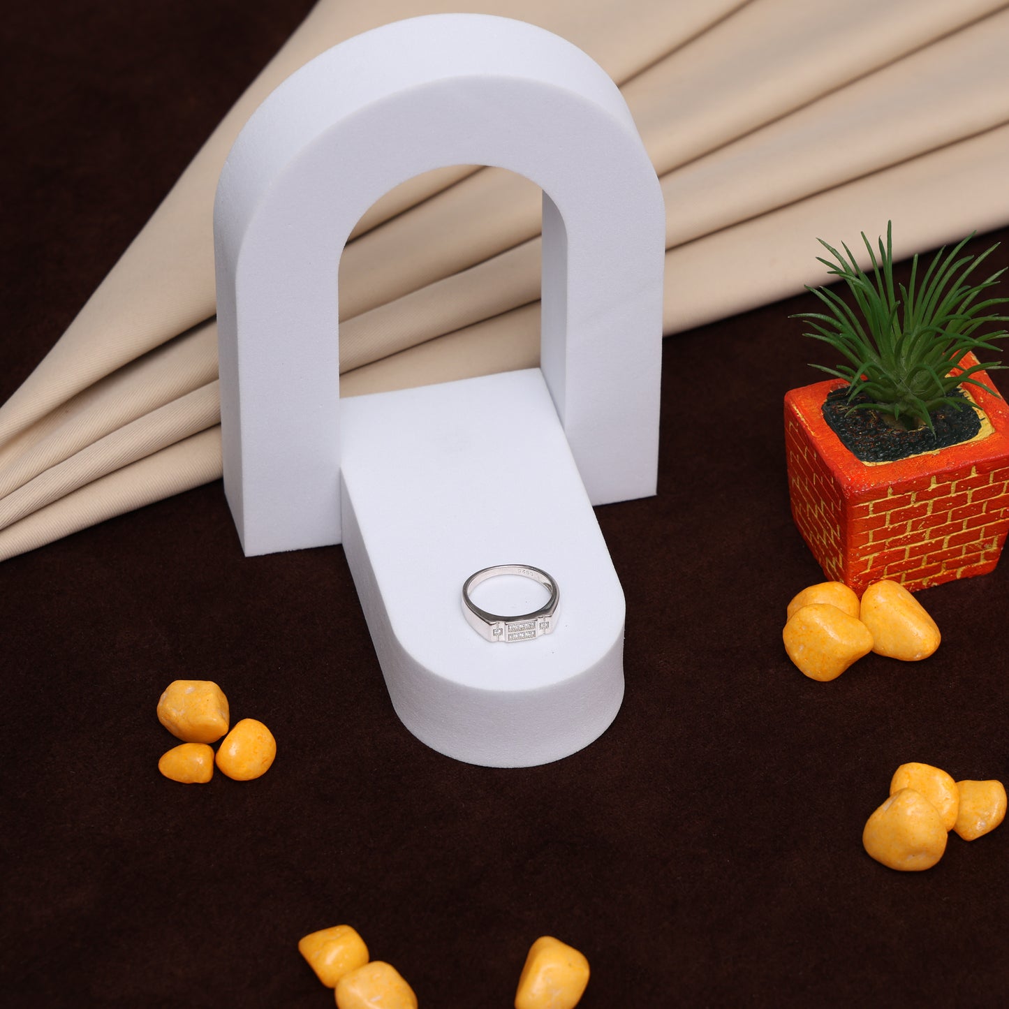 Boys' ring with silver and white stone design