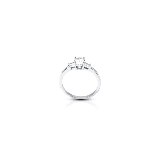 Classic Silver Ring with Brilliant White Diamond-Shaped Stone.
