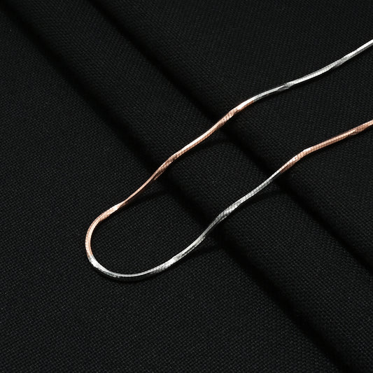 Elegant gold rose loop chain with silver accents