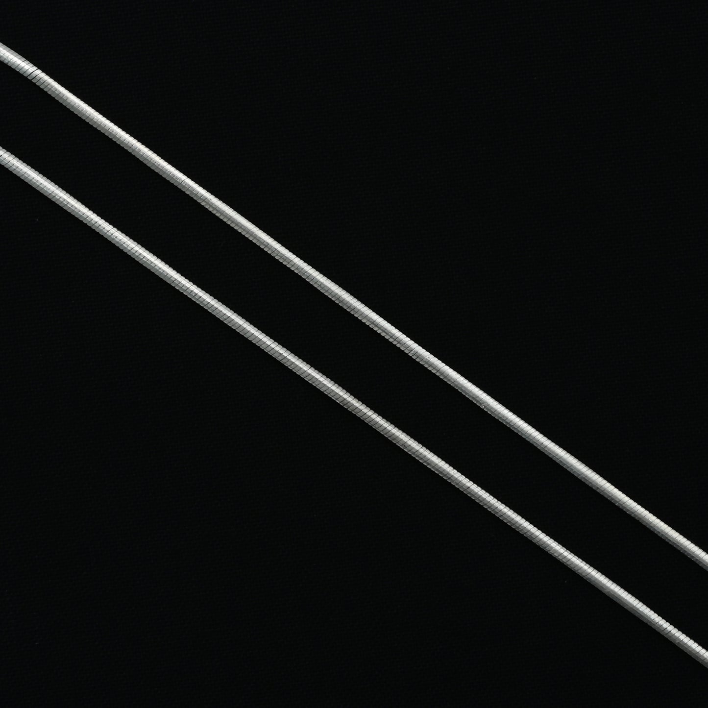 Sterling silver payal for women with a delicate and simple chain, ideal for everyday elegance.