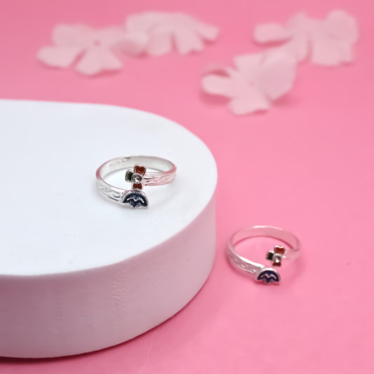 Silver Toe Ring with Floral Stone Design