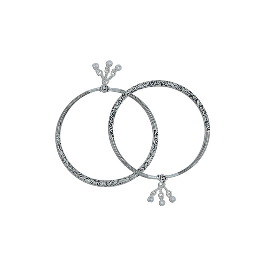 Girls' oxidized silver kada anklet featuring charming ghungroo accents.