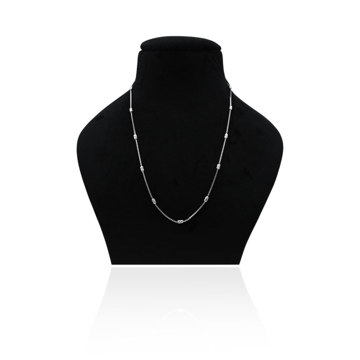 Silver chain with a unique twisted treasure design