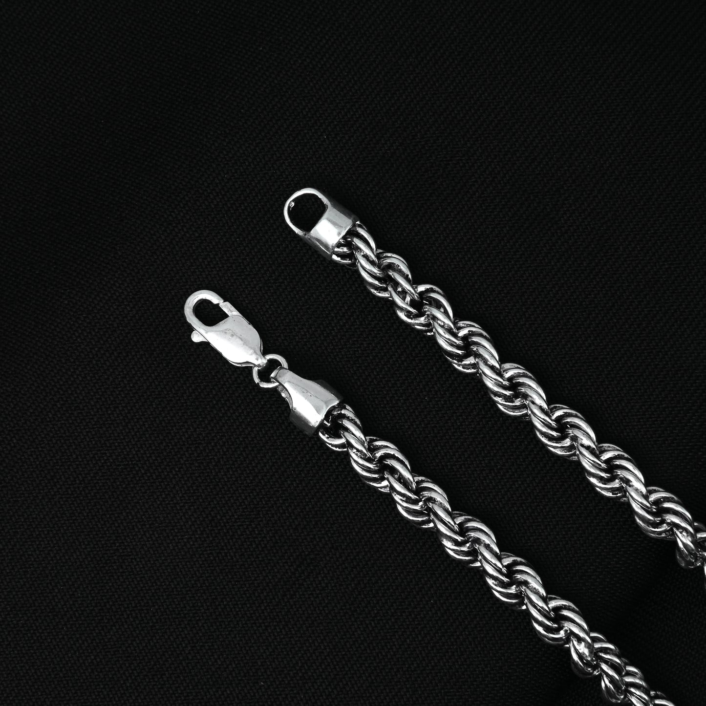 Trendy twisted rope linked silver chain for boys.