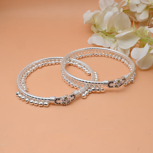 Traditional Silver Kada Payal with Engraving Detailing and Ghungroo