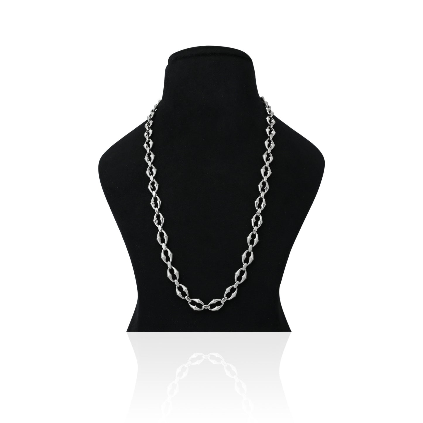 Radiant silver boys' chain with linked, shiny design