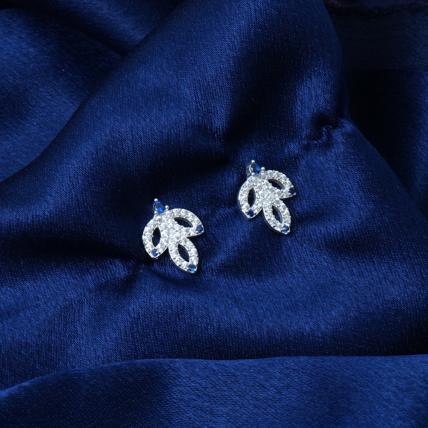 Silver Ring Leaf Pattern for Daily Wear
