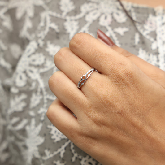 Minimal Heart Hollow Ring