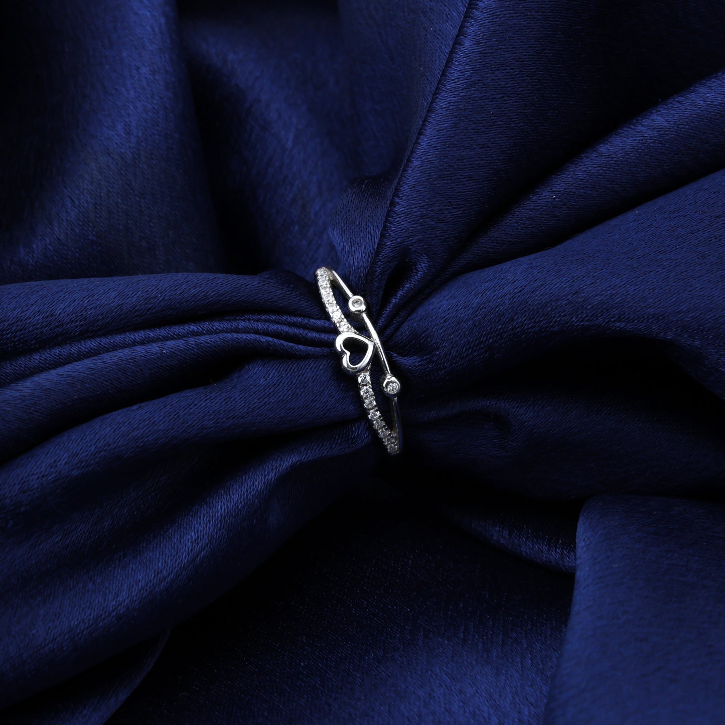 Minimal Heart Hollow Ring