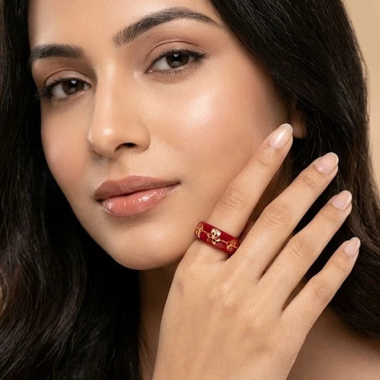 Red Resin Floral Ring with Gold Inlay – Traditional Vintage Statement Band