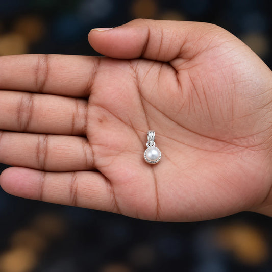 Silver_Pearl_Pendant_for_Women