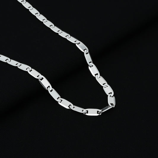 Trendy boys' chain with silver chip connecting links