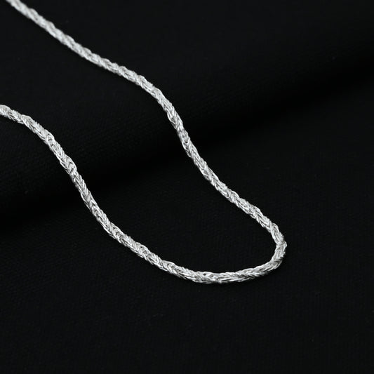 Stylish silver chain for boys featuring an intricate tangle pattern