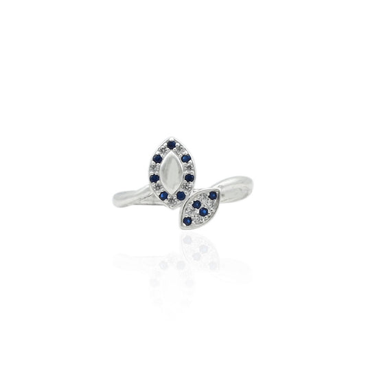 Silver ring featuring a royal blue design with dual glimpses for a striking look.