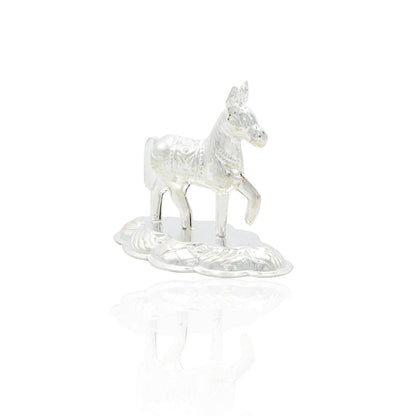 Close-up of the intricately designed silver classical horse, perfect for display or gifting