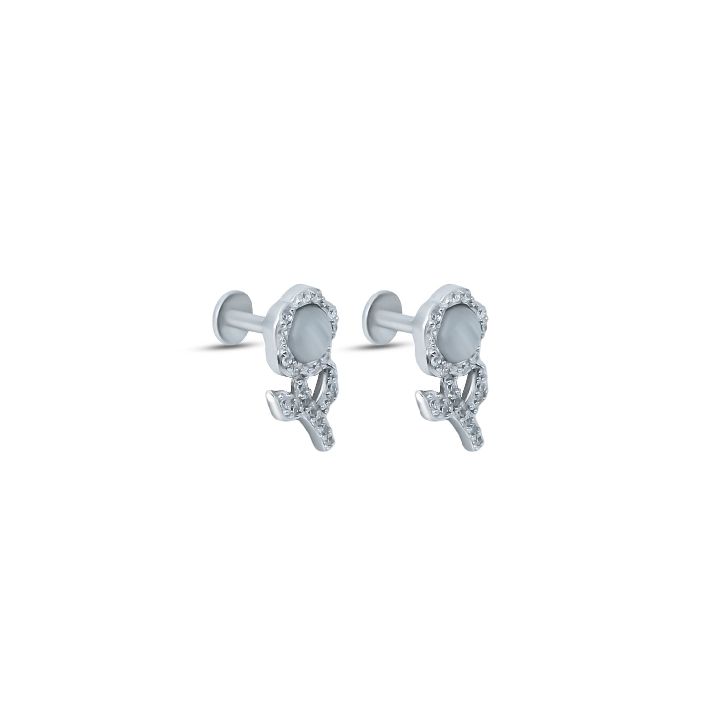 Elegant flower-shaped earrings made of silver