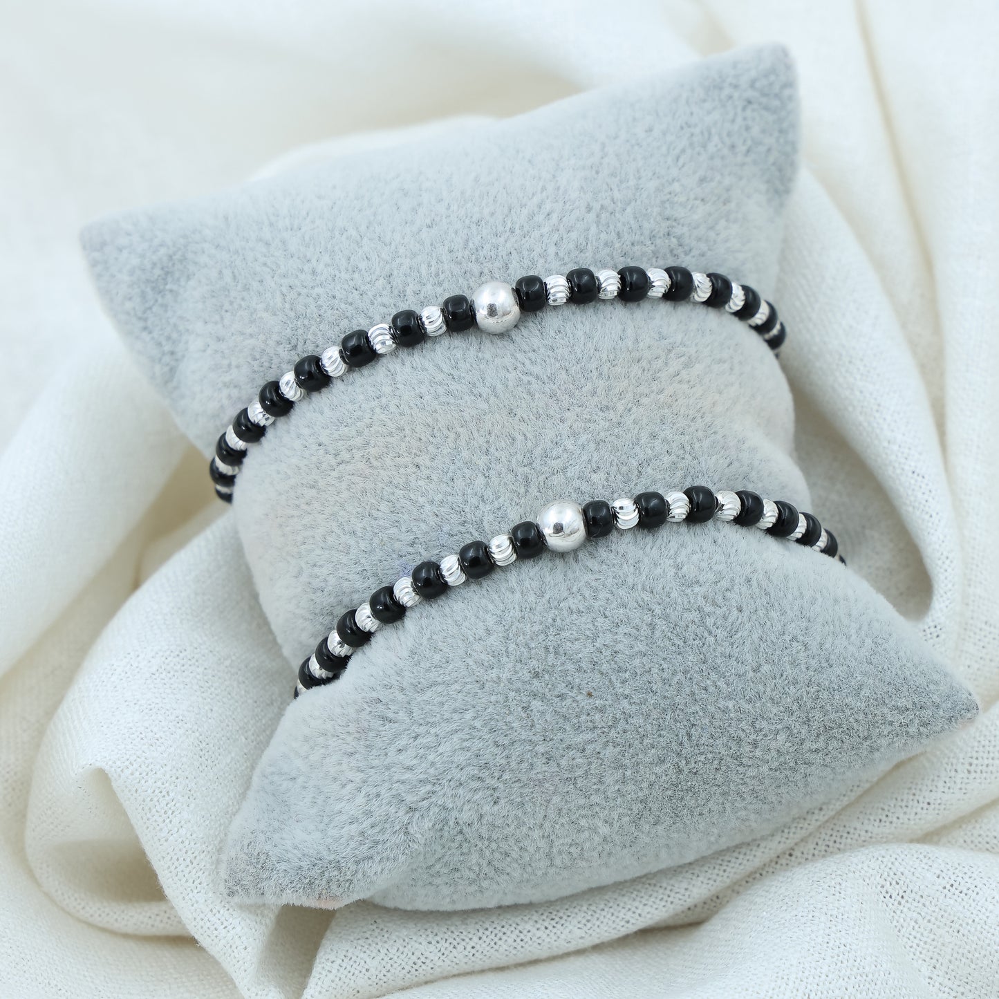 Silver Line Moti & Black Buds Bracelet