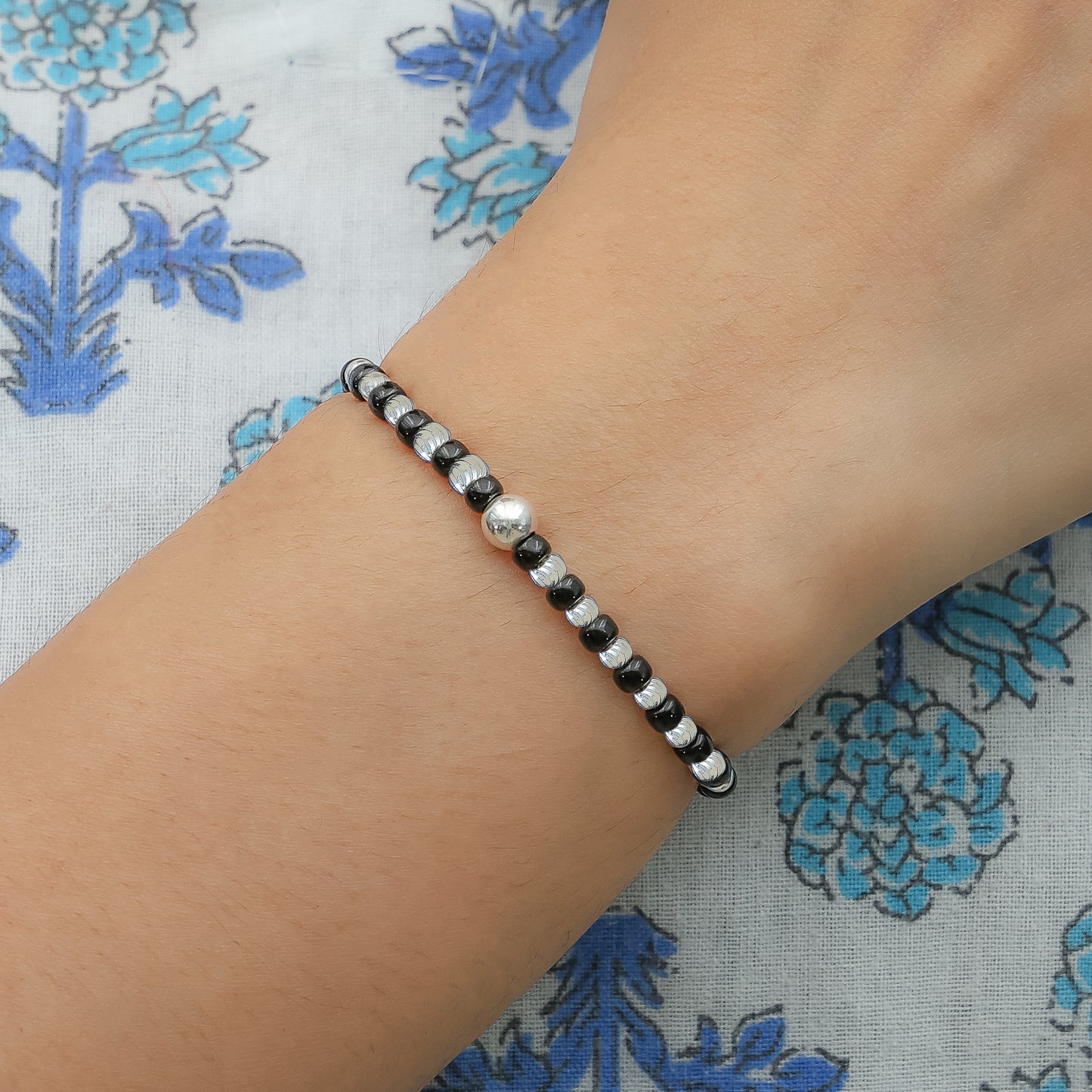 Silver Line Moti & Black Buds Bracelet