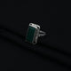 Charming Sterling Silver Ring Featuring a Green Royal Square Motif