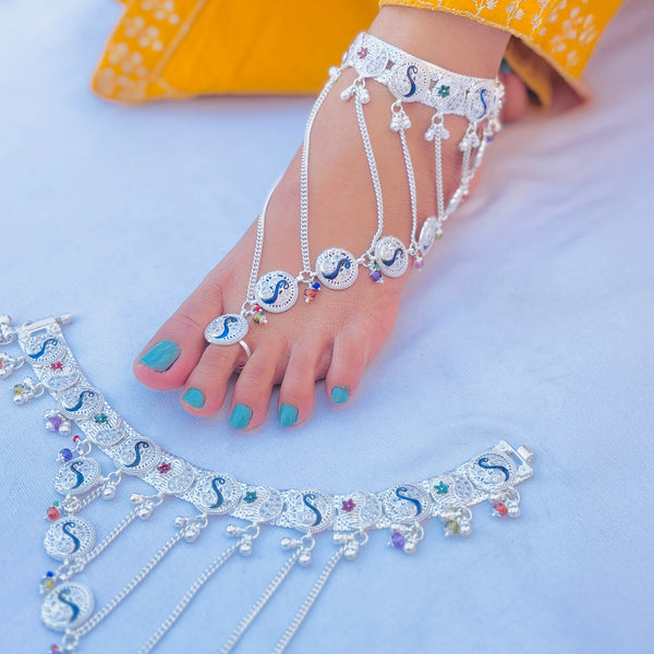 Silver Payal with Pag Phool Design and Light Peacock Bud Details ...