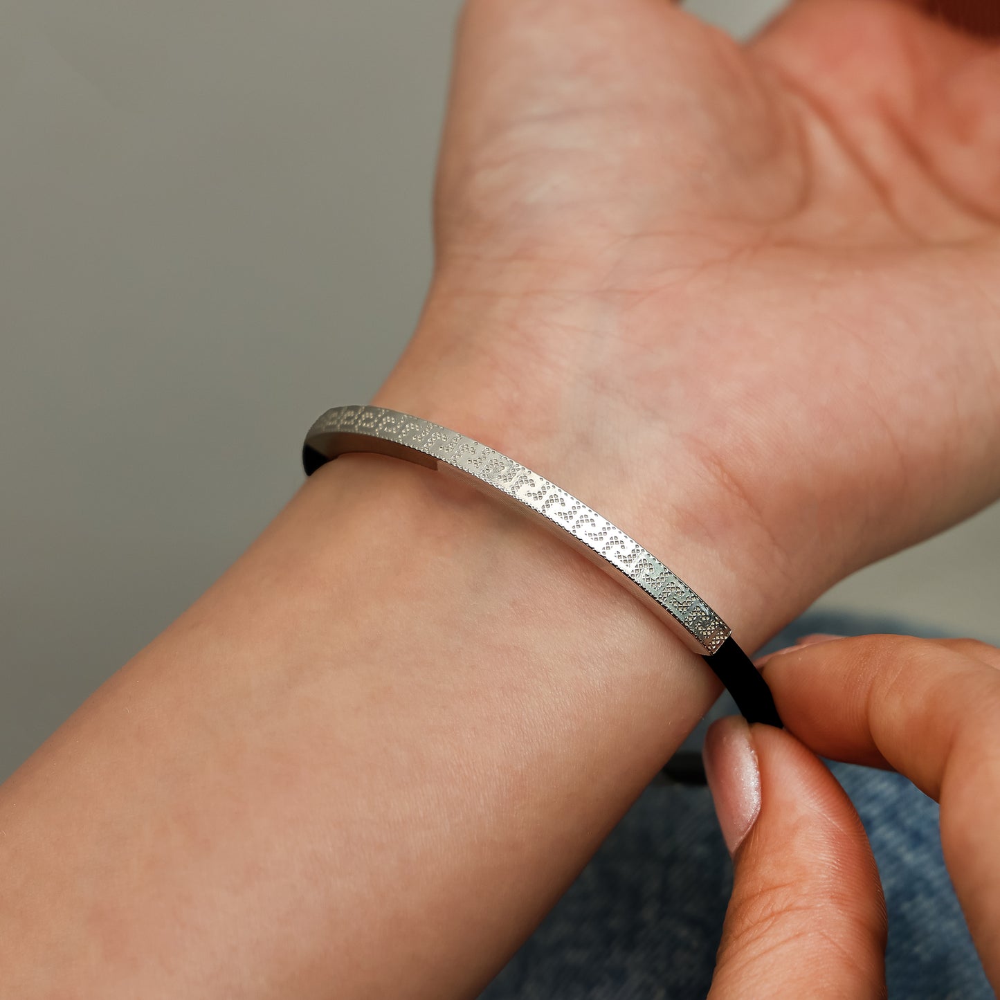 Silve luxury Bracelet Adjustable SIze