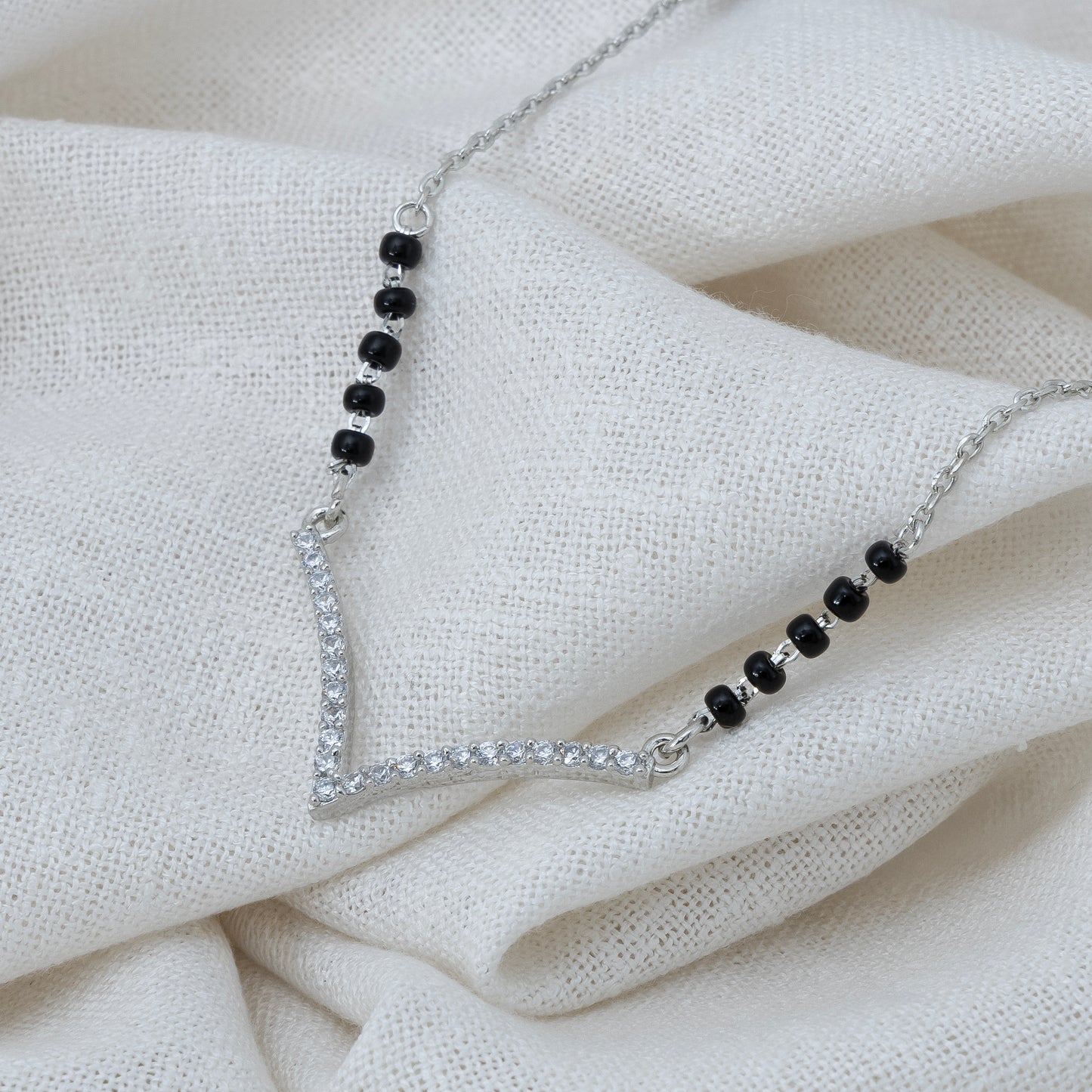 Graceful V-Cut Solitaire Mangalsutra