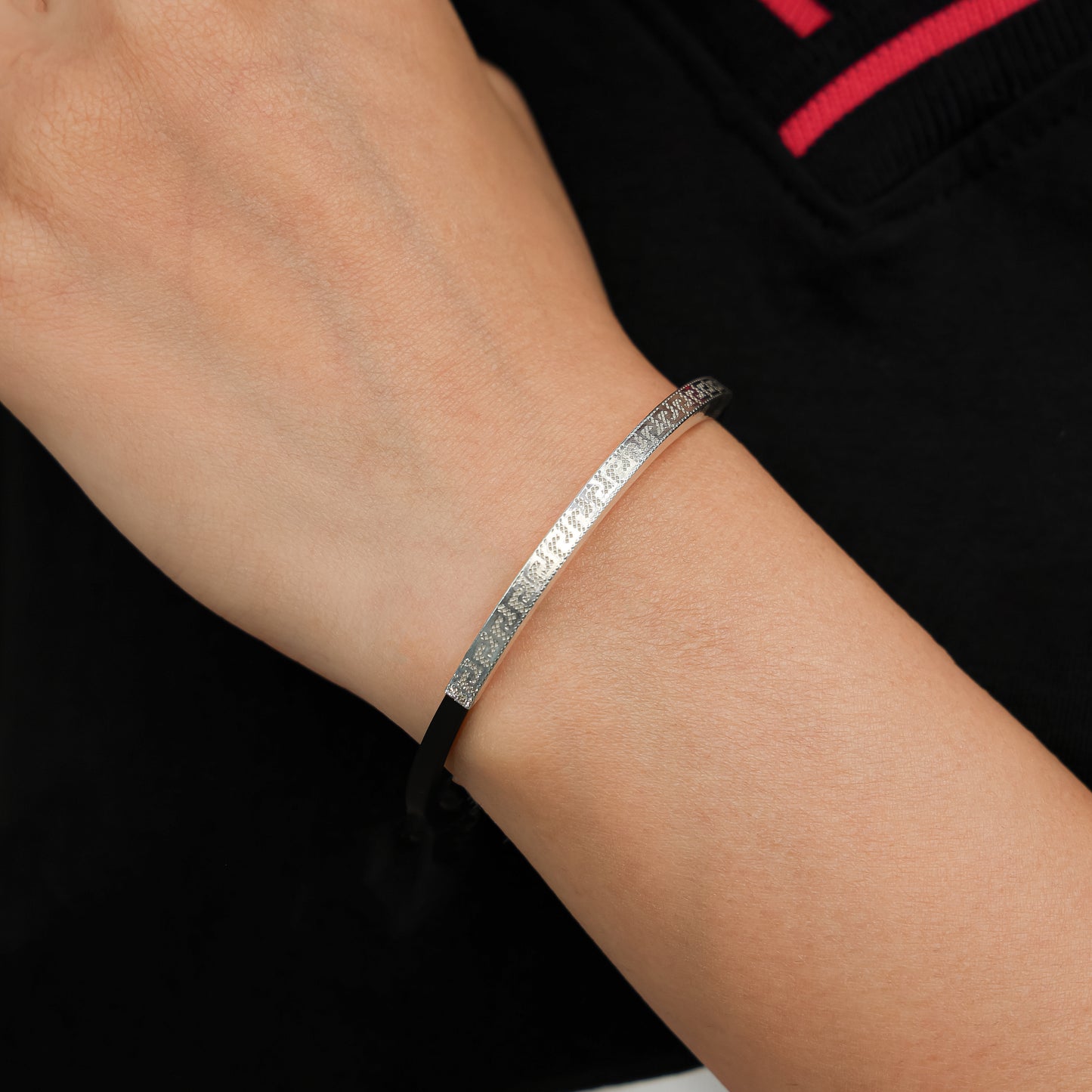 Silve luxury Bracelet Adjustable SIze