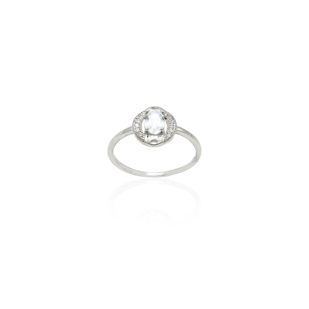 Modern silver ring featuring a sparkling, shiny stone for a luxurious look.