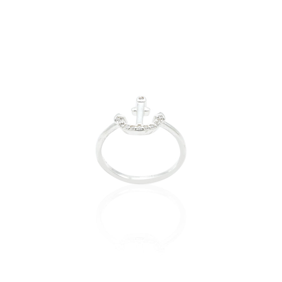 Elegant silver ring with an anchor design, offering a nautical and meaningful touch.