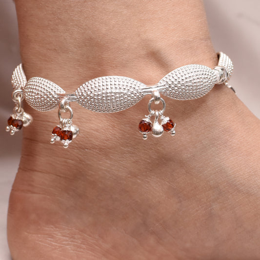 Trendy silver kada payal to elevate your style with a modern touch.