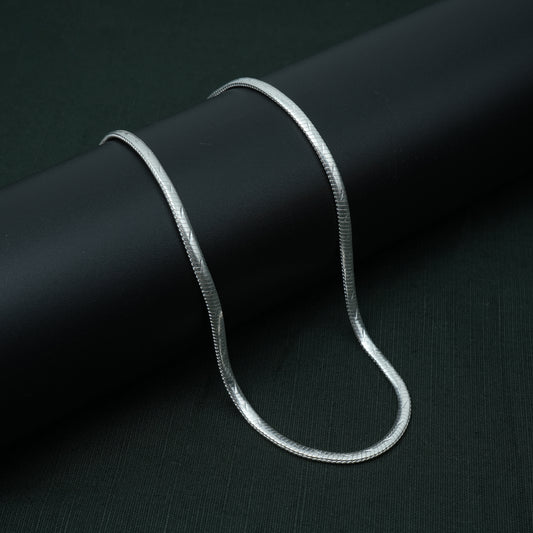 Sleek Silver Chain Lined Engraving For Boys