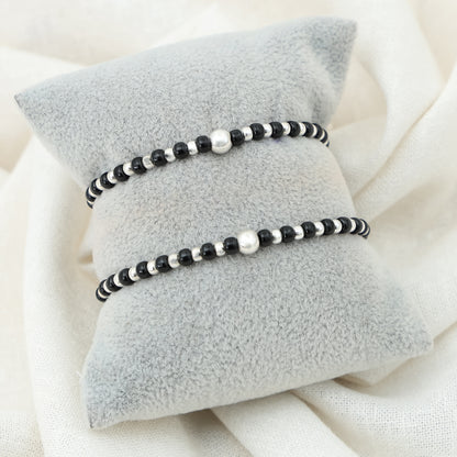 Silver Plain Moti & Black Buds Bracelet