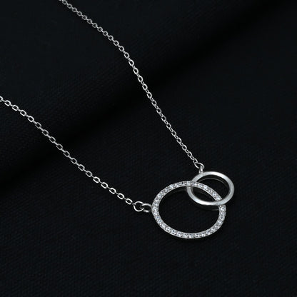 Beautiful 'Interlooped Bond' pendant in sterling silver for women.