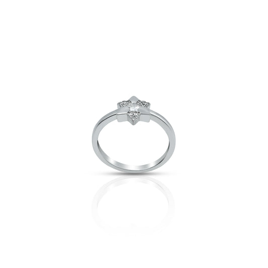 Charming silver star ring, perfect for adding sparkle to outfits.