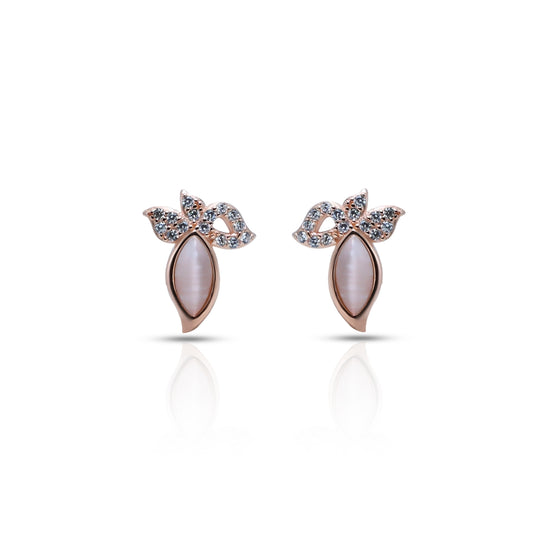 Rose gold plated silver earrings featuring elegant pearl accents