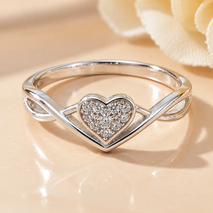 Gorgeous Silver Ring with Heart-Shaped Gem for a Romantic Touch.