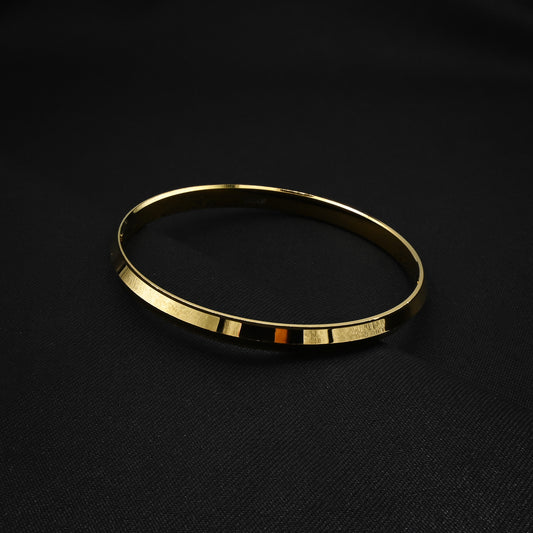 Simple and stylish gold-plated kada for everyday wear