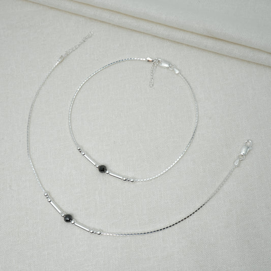 Silver Anklet Single Black Moti Accent