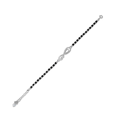 Classic silver bracelet with black beads and an elegant infinity design