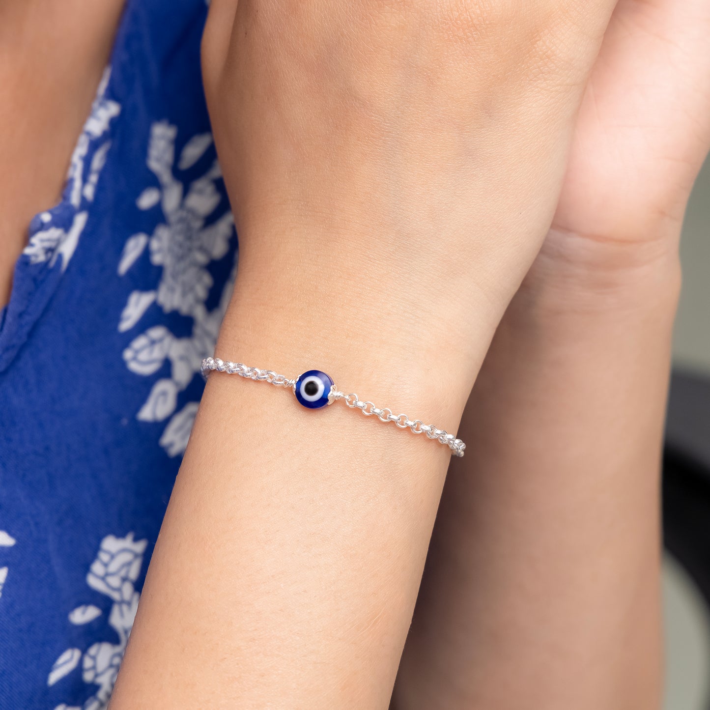 Stylish Silver Chain Bracelet with Evil Eye