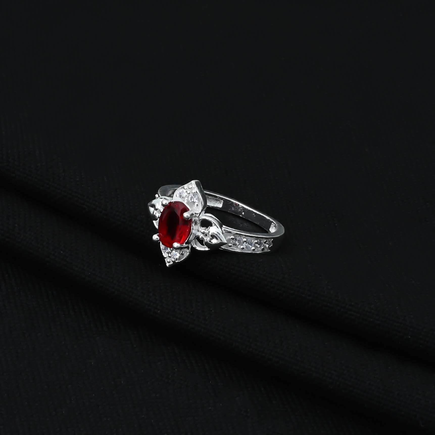 Silver Four Leaf Design Center Red Gem Stone Ring for Girls