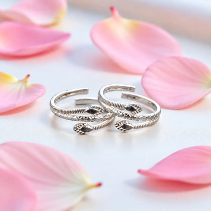 Silver Cross Leaf Design Adjustable Toe Ring (Bichiya) for Women