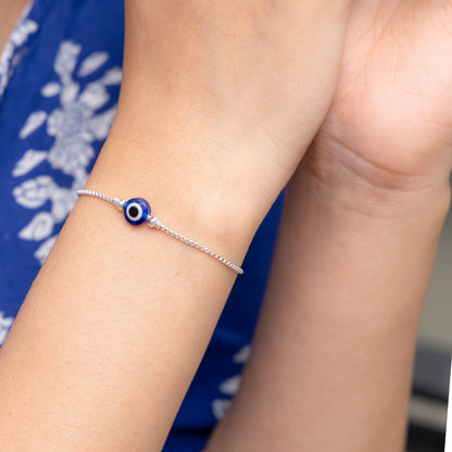 Silver Evil Eye Bracelet Stylish Protection Charm for Everyday Wear